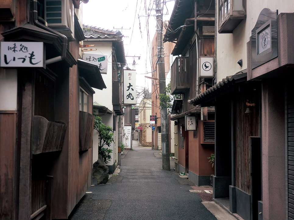 西新道 石畳舗装前